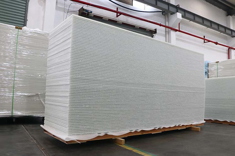 Sandwich Composite Panels